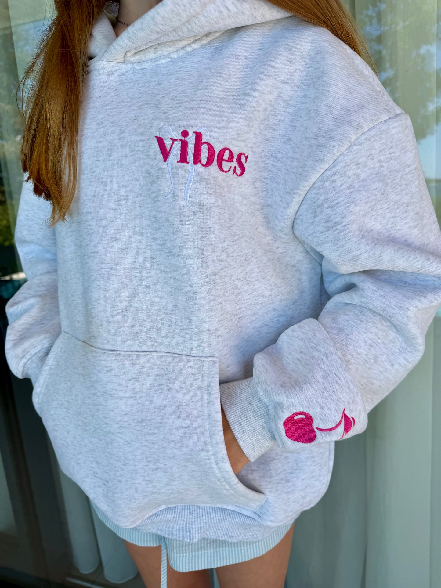 "My vibe" hoodie in Cloud Grey