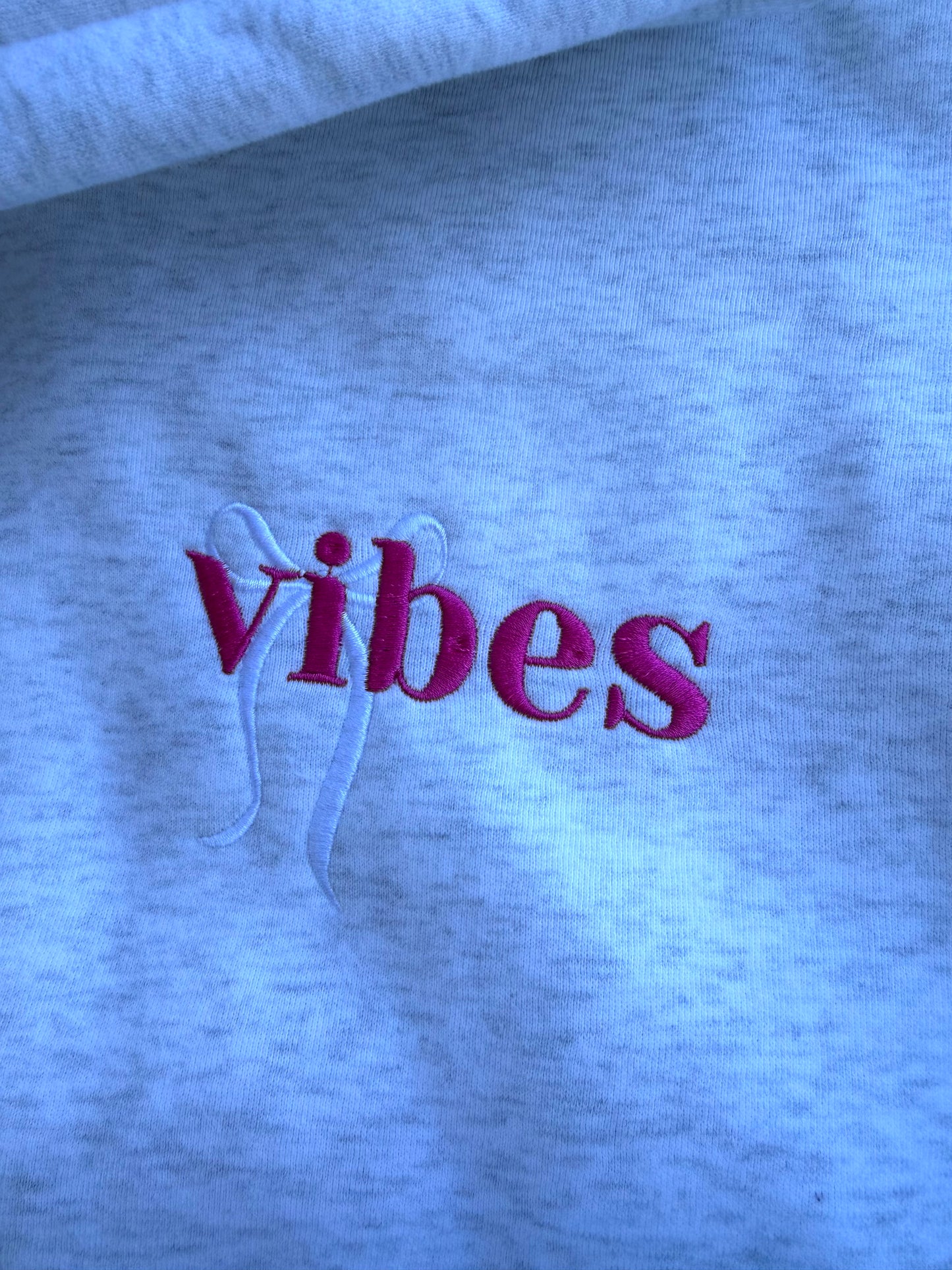 "My vibe" hoodie in Cloud Grey