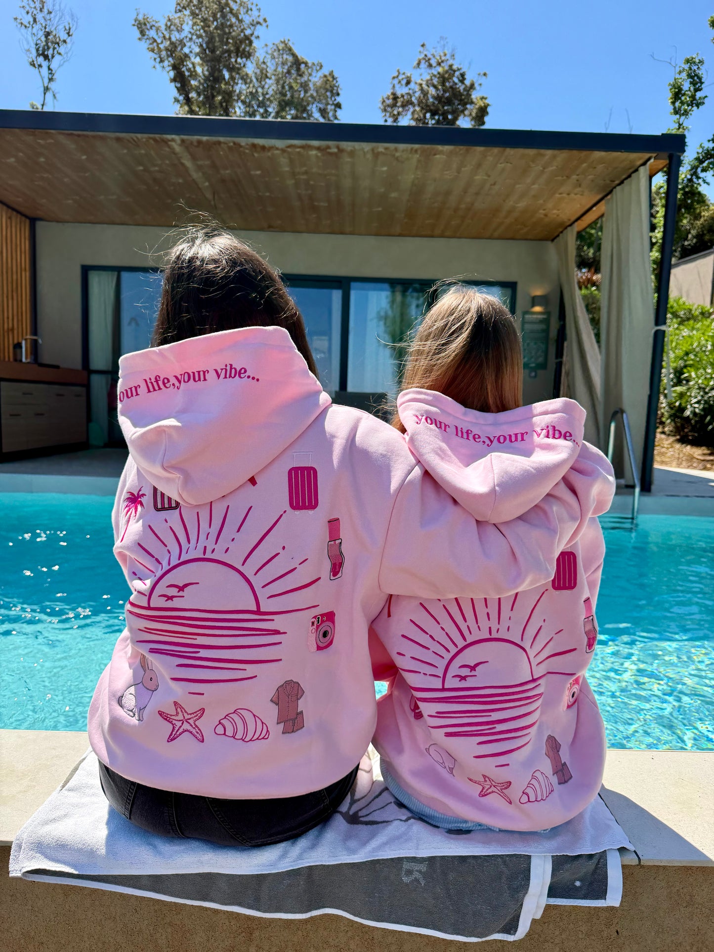"My vibe" hoodie in Cotton Candy