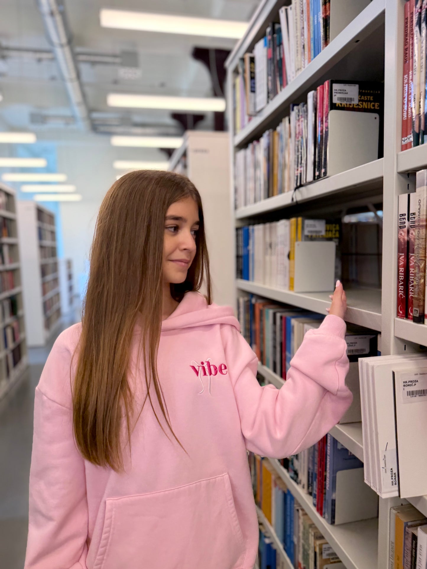 "My vibe" hoodie in Cotton Candy