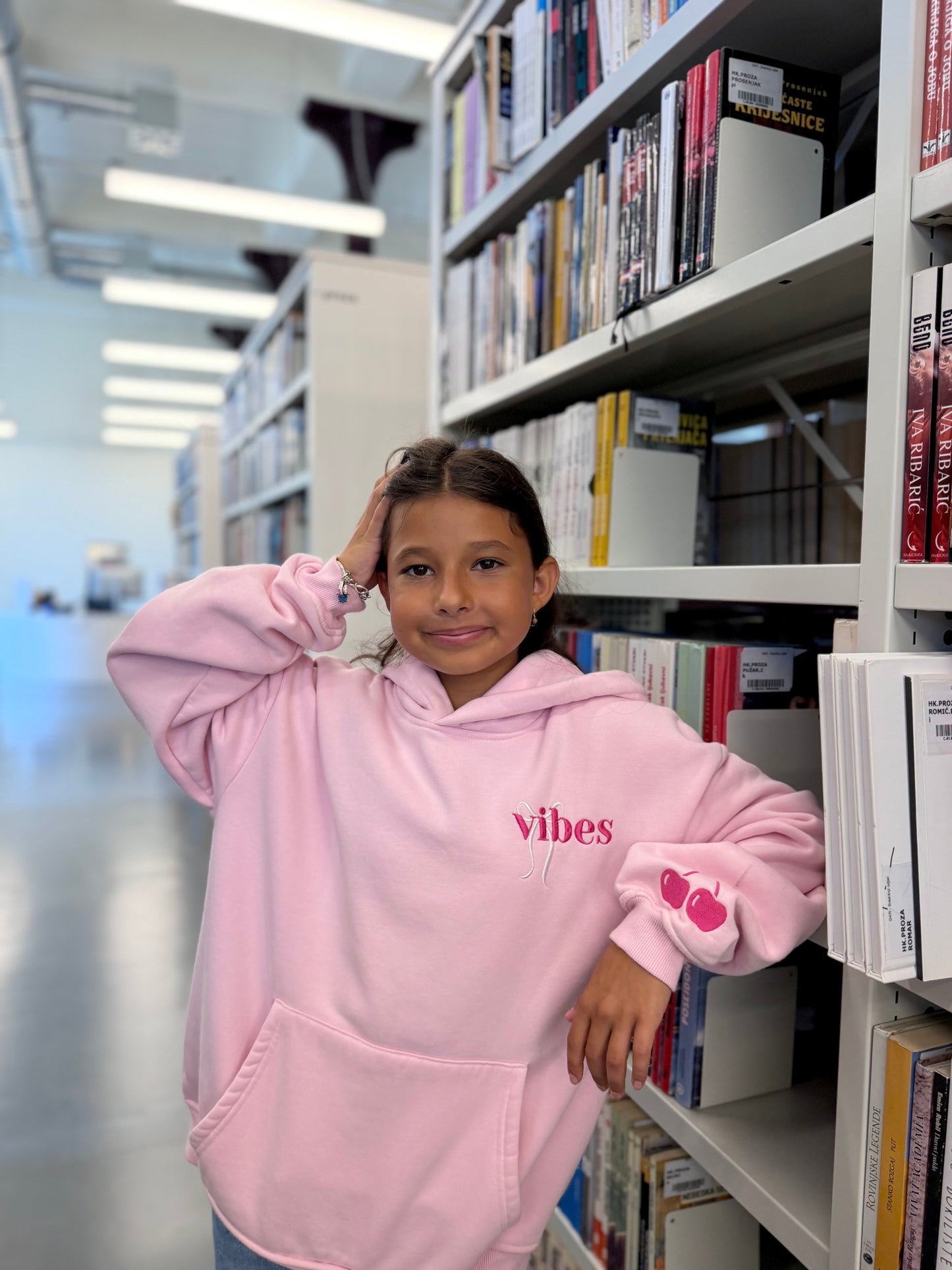 "My vibe" hoodie in Cotton Candy