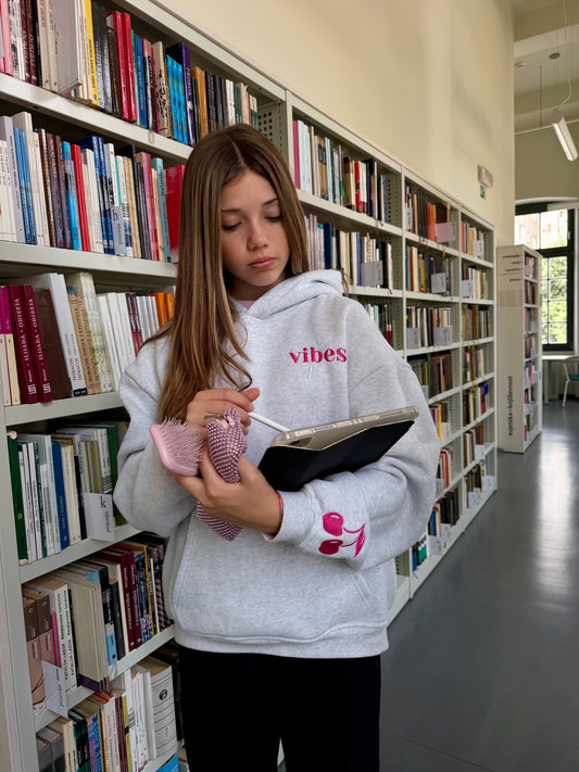 "My vibe" hoodie in Cloud Grey